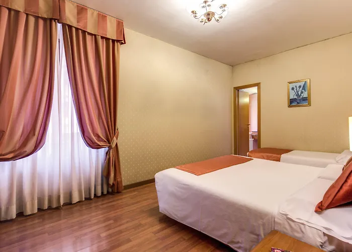 Otel Flower Garden 3*